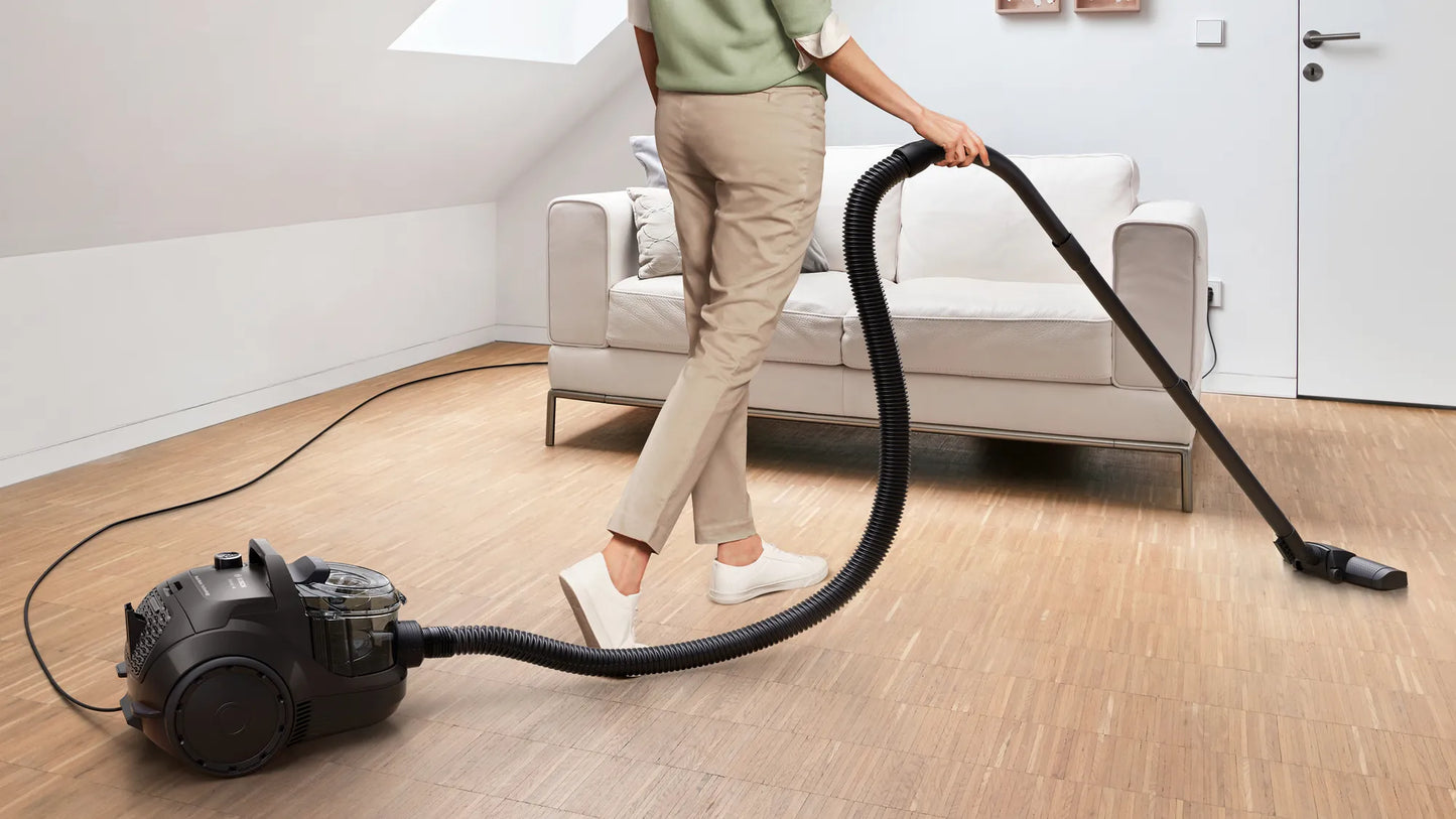 550 watts of electric vacuum cleaner from Bush