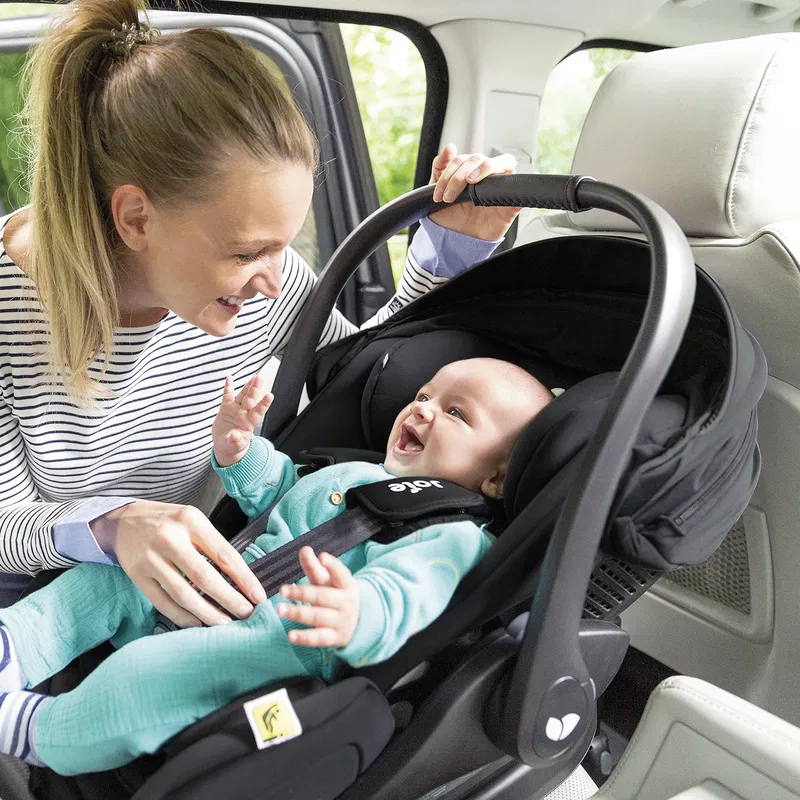 مقعد السيارة JOIE i-Level مع قاعدة - لون Gray Flannel (JOIE i-Level Car Seat with Base - Gray Flannel)