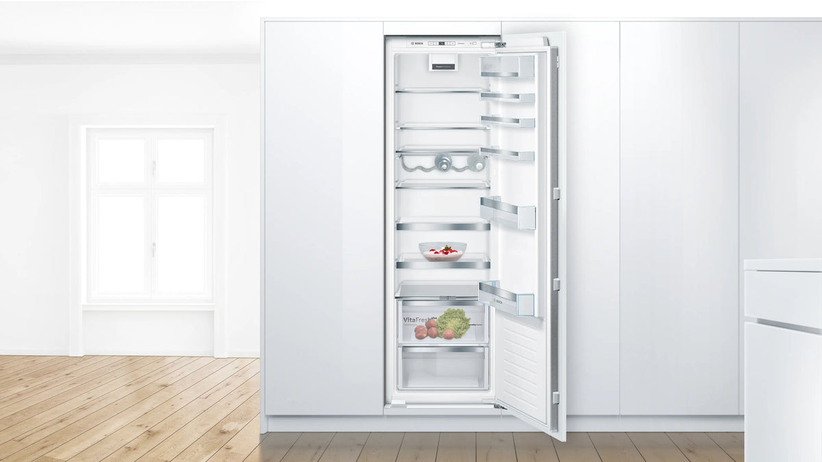 ثلاجة مدمجة Built-in سلسلة 6 من بوش KIR81AFE0